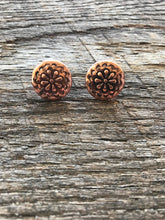 Load image into Gallery viewer, Nala Natural Concho Small Earrings
